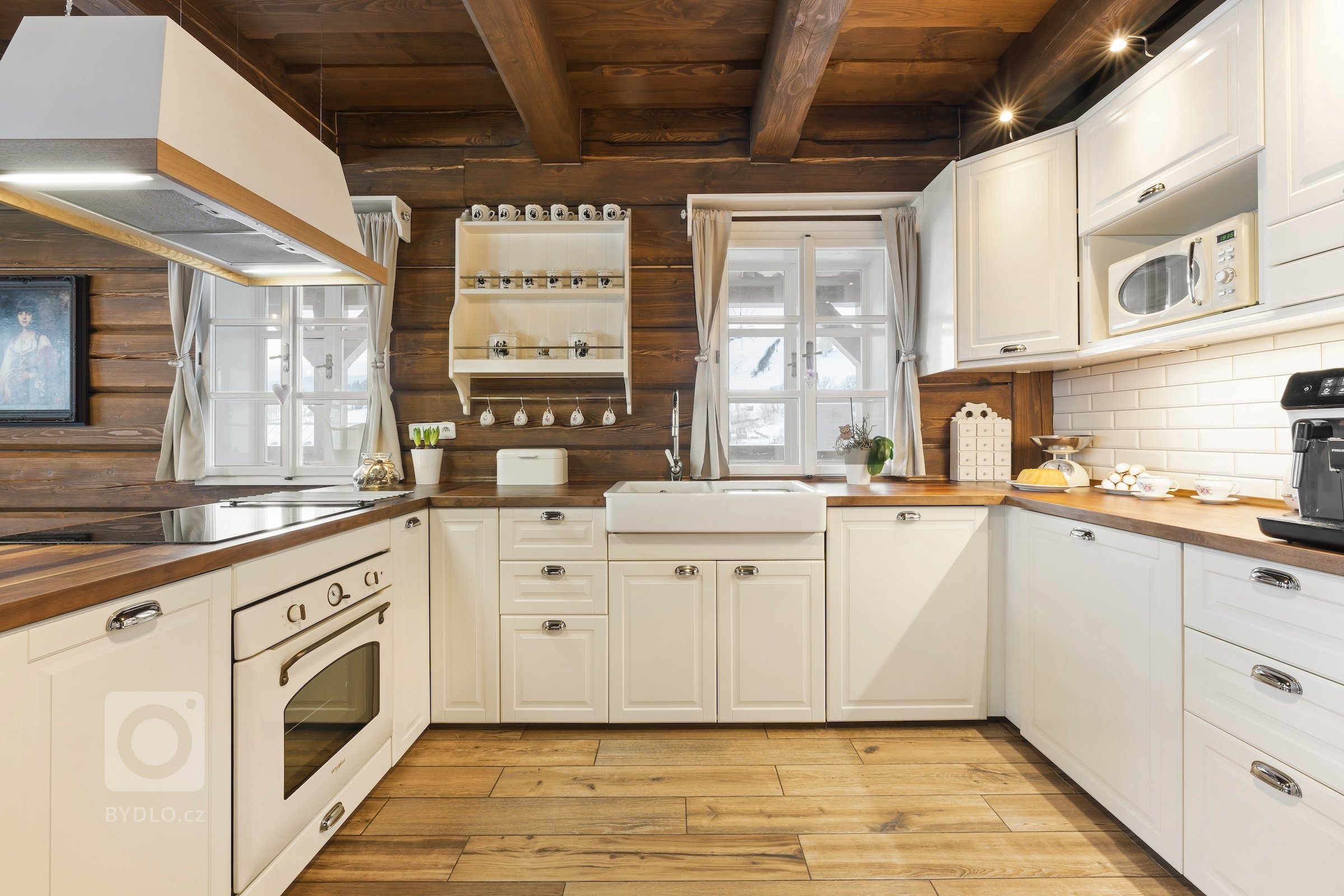 Při komplexní prezentaci nemovitostí na pronájem se jako fotograf často setkávám s výzvou fotografování za ideálních světelných podmínek, jako je východ nebo…