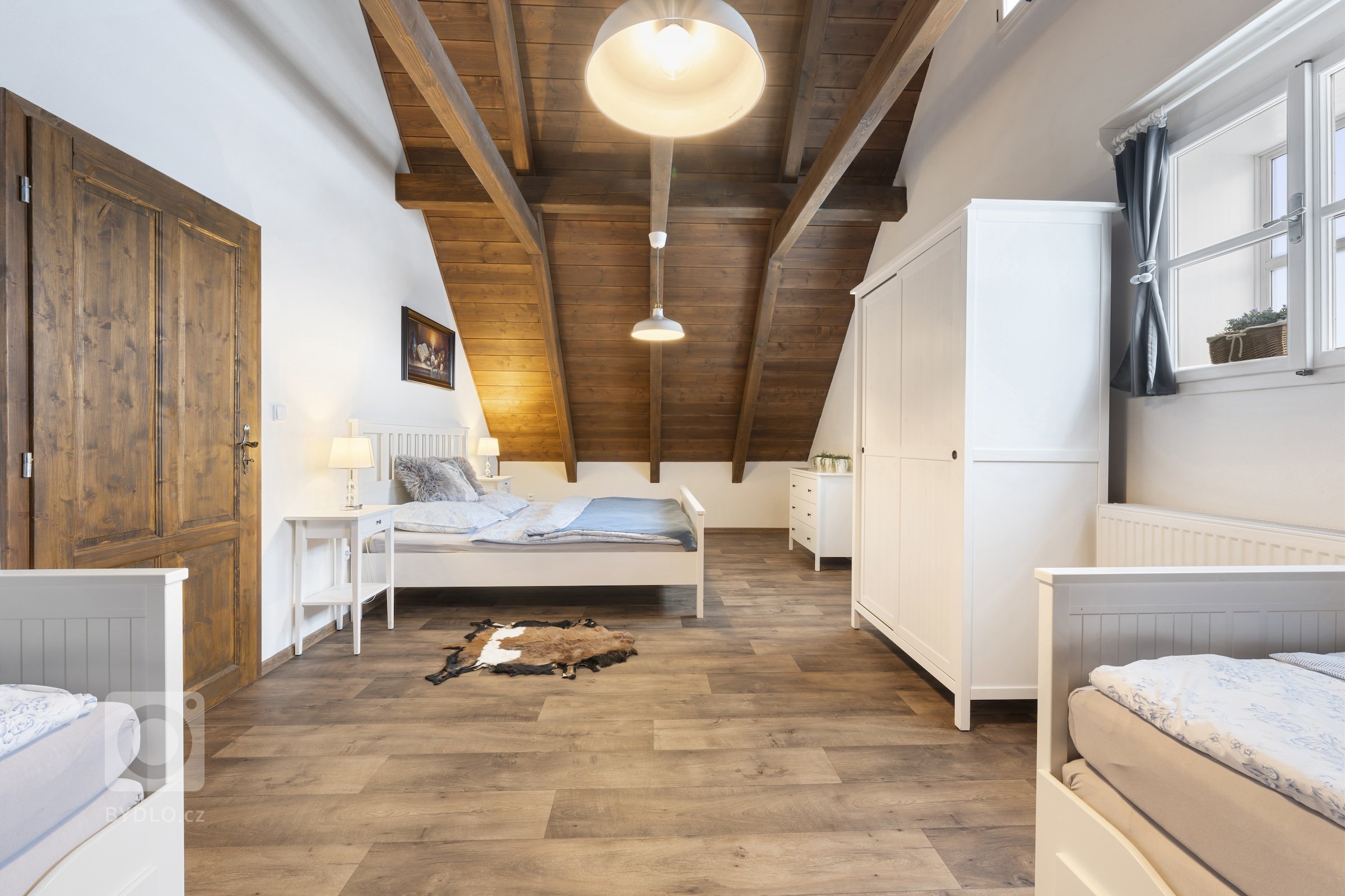 Při komplexní prezentaci nemovitostí na pronájem se jako fotograf často setkávám s výzvou fotografování za ideálních světelných podmínek, jako je východ nebo…