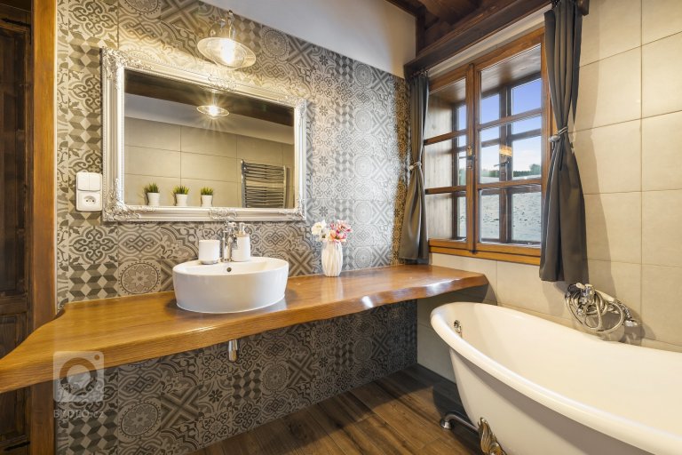 add picture to album