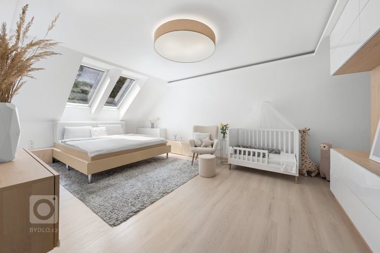 add picture to album