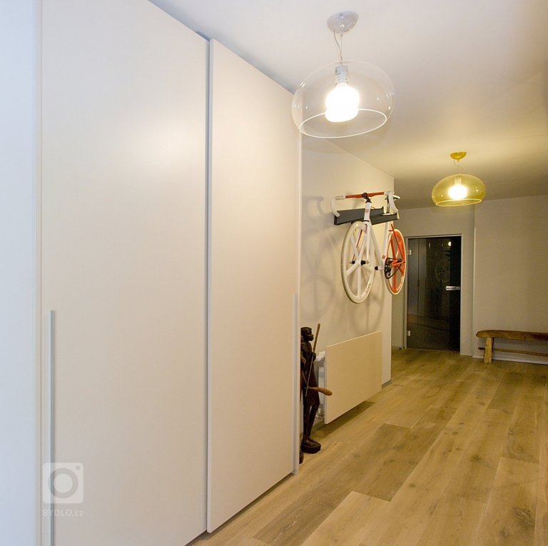 add picture to album