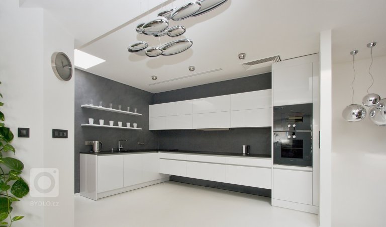 add picture to album