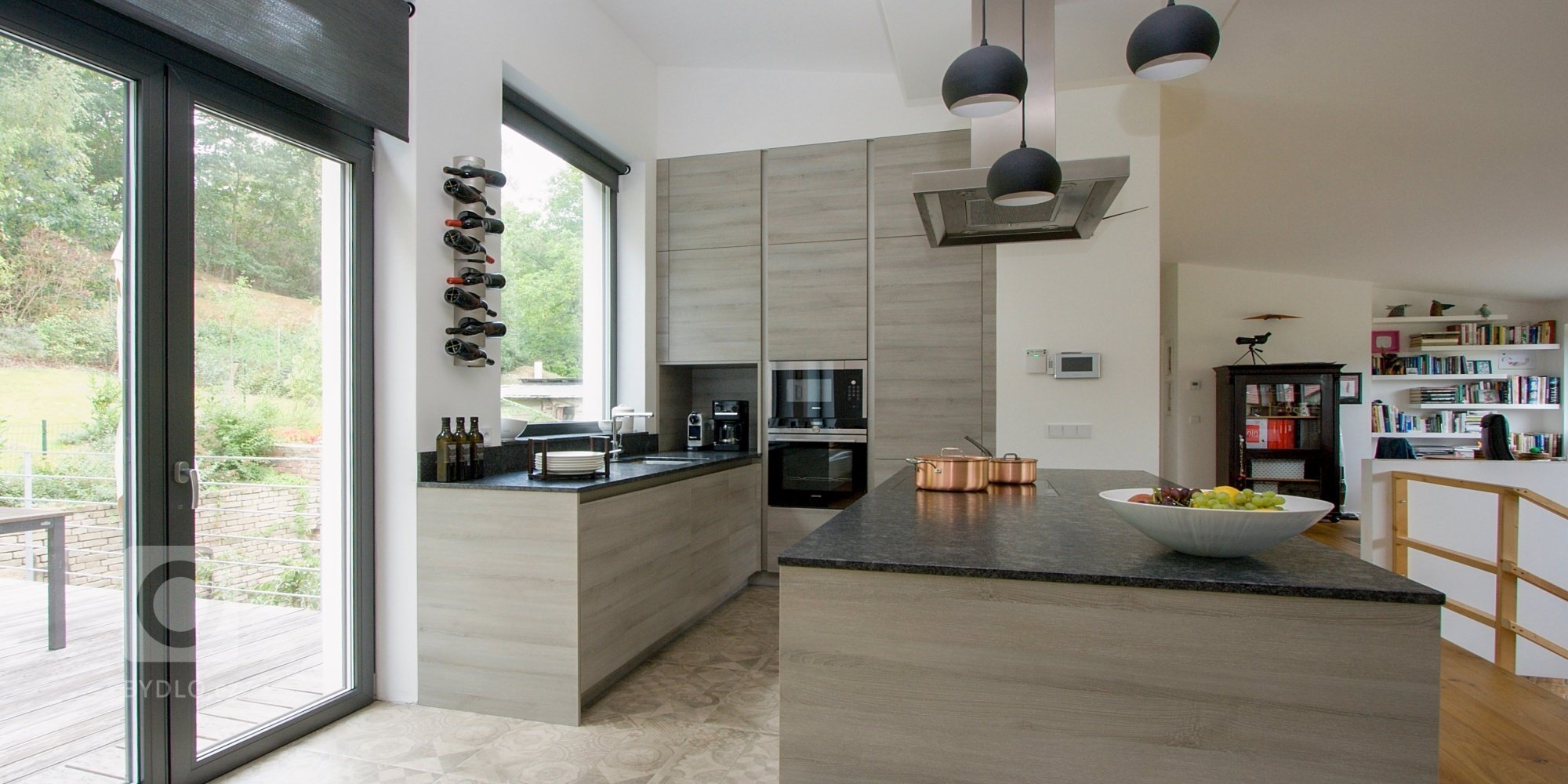 Kuchyň BEECK, rodinný dům, realizace 2018

Melamin Trend K174 dub, bezúchytkový systém nerez, doplňky Blanco.

Pracovní deska je žula Steel grey satinato.…