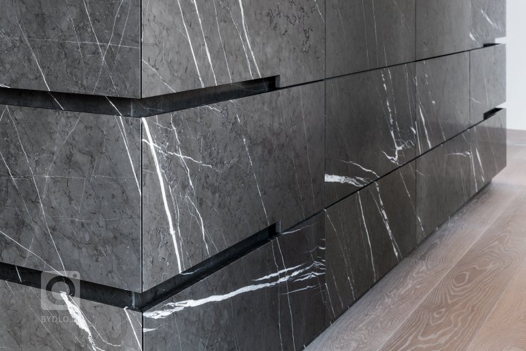 add picture to album