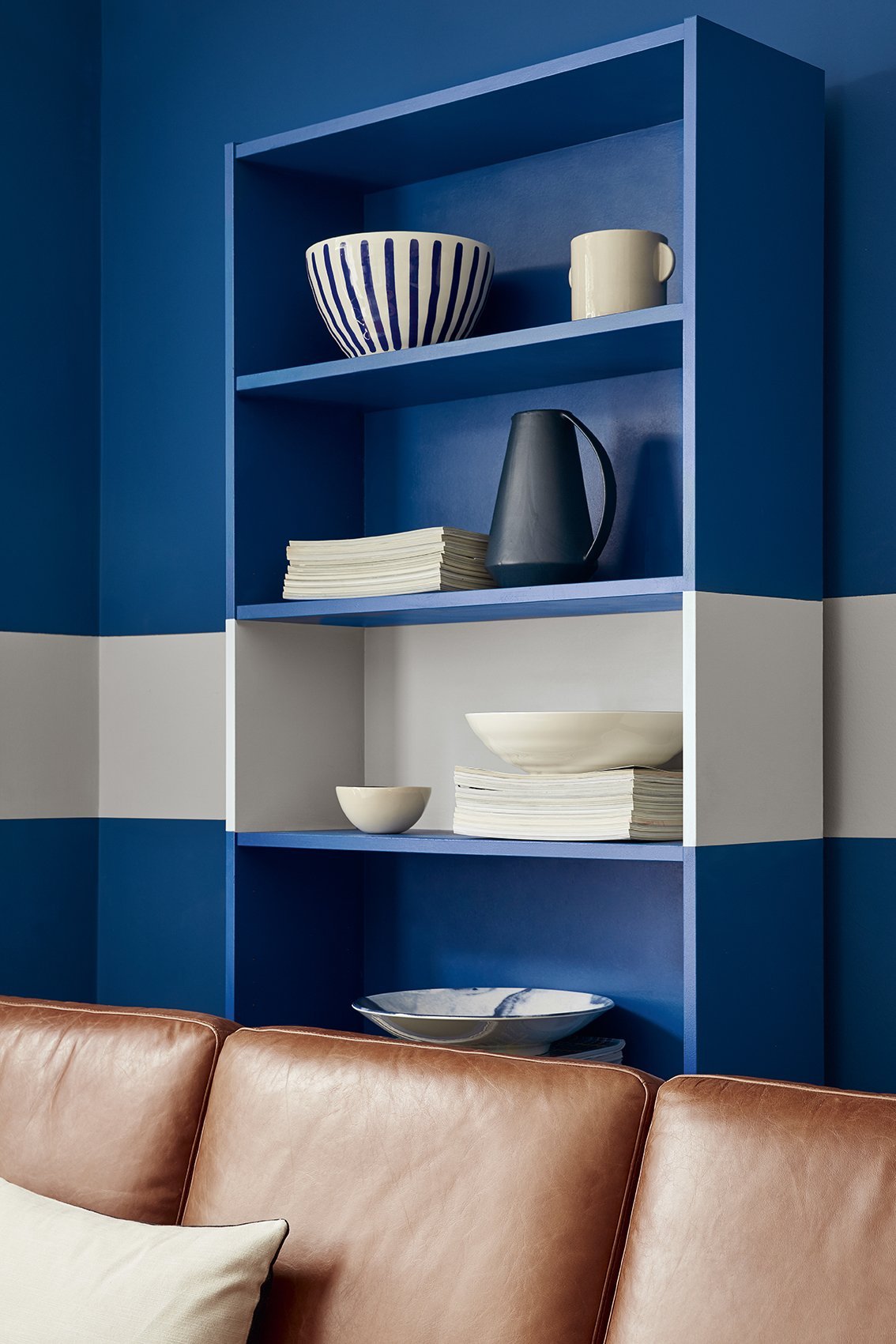 Jsme studio interiérového designu zaměřující se na návrhy a realizaci rezidenčních i komerčních prostor. 
Pomáháme klientům s výběrem vhodné nemovitosti,…