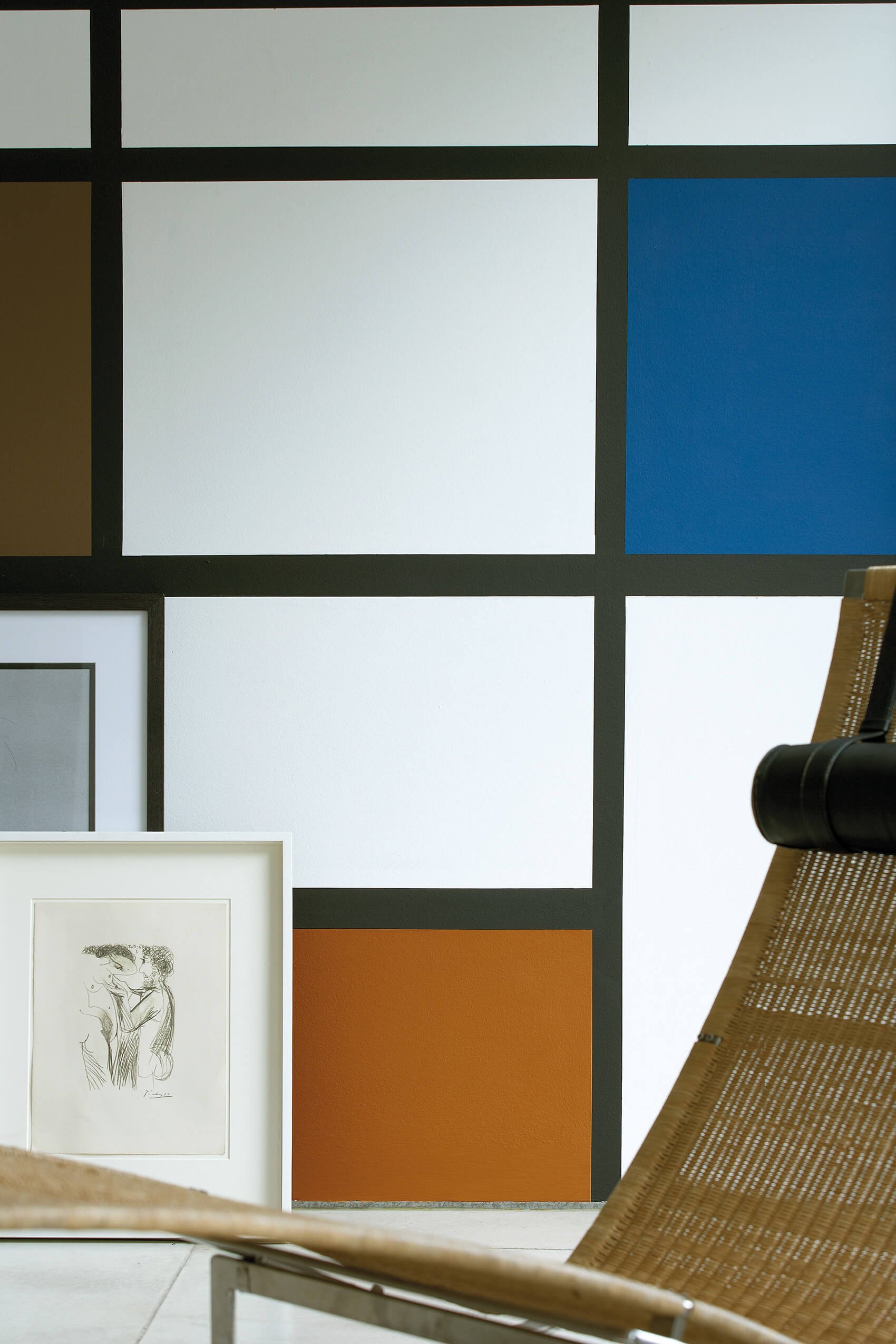 Jsme studio interiérového designu zaměřující se na návrhy a realizaci rezidenčních i komerčních prostor. 
Pomáháme klientům s výběrem vhodné nemovitosti,…