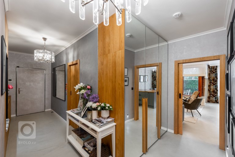 add picture to album