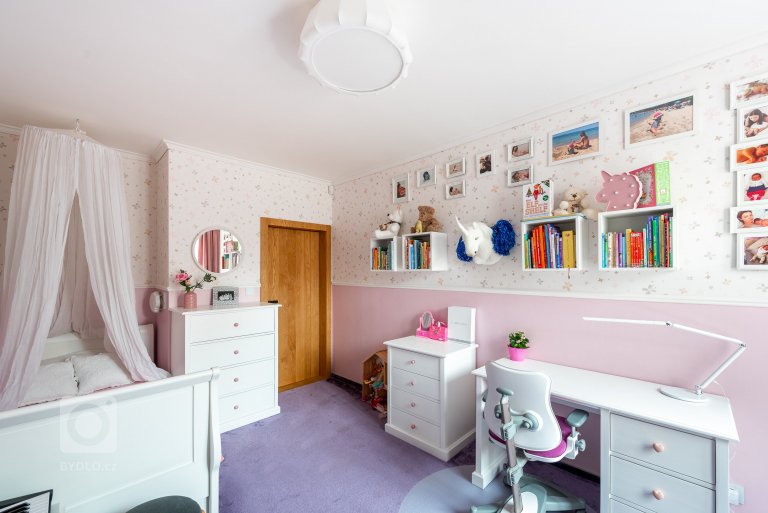 add picture to album