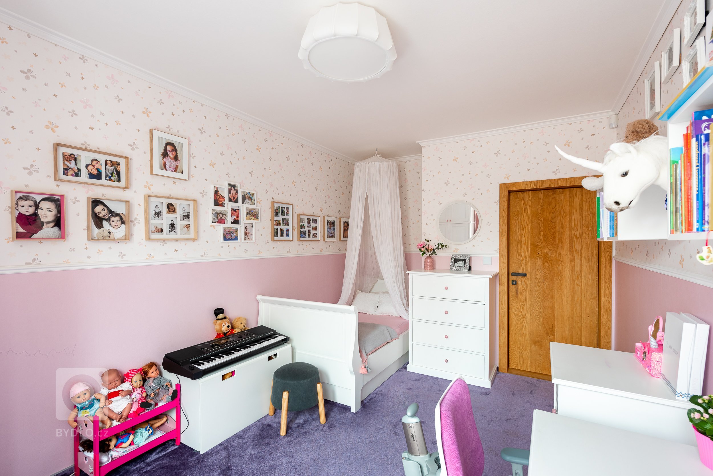 Vlastní&nbsp;bydlení bydlení pro Janu a dcerku Nicole. Jedná se o byt o velikosti 3kk s dvěmi předzahrádky, který prošel během 4 let celkovou rekonstrukcí.…