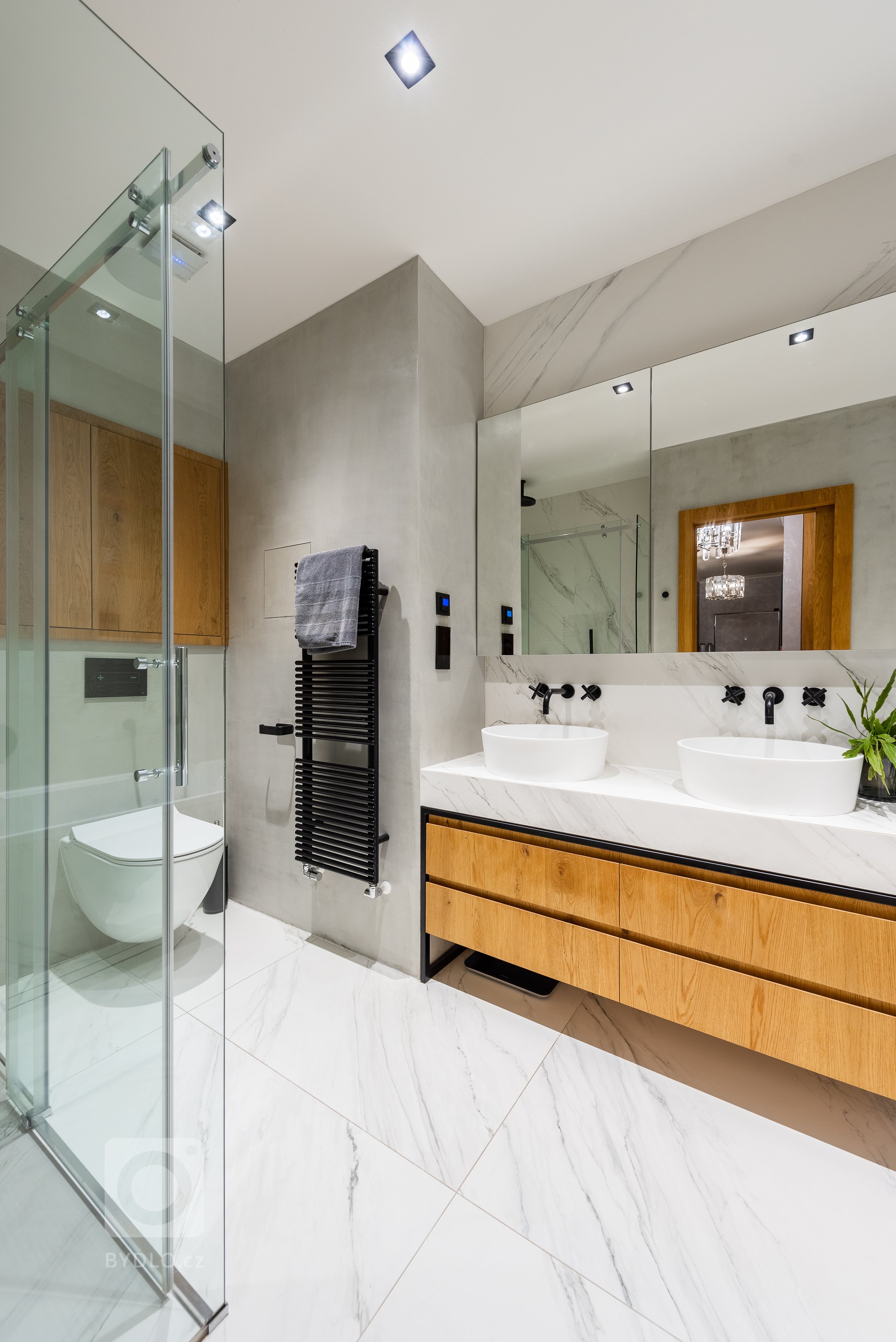 Vlastní&nbsp;bydlení bydlení pro Janu a dcerku Nicole. Jedná se o byt o velikosti 3kk s dvěmi předzahrádky, který prošel během 4 let celkovou rekonstrukcí.…