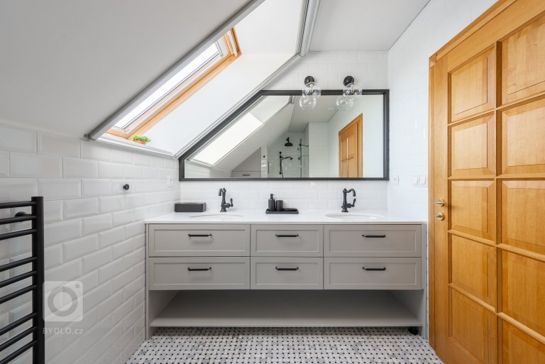 add picture to album