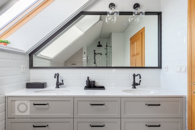 add picture to album