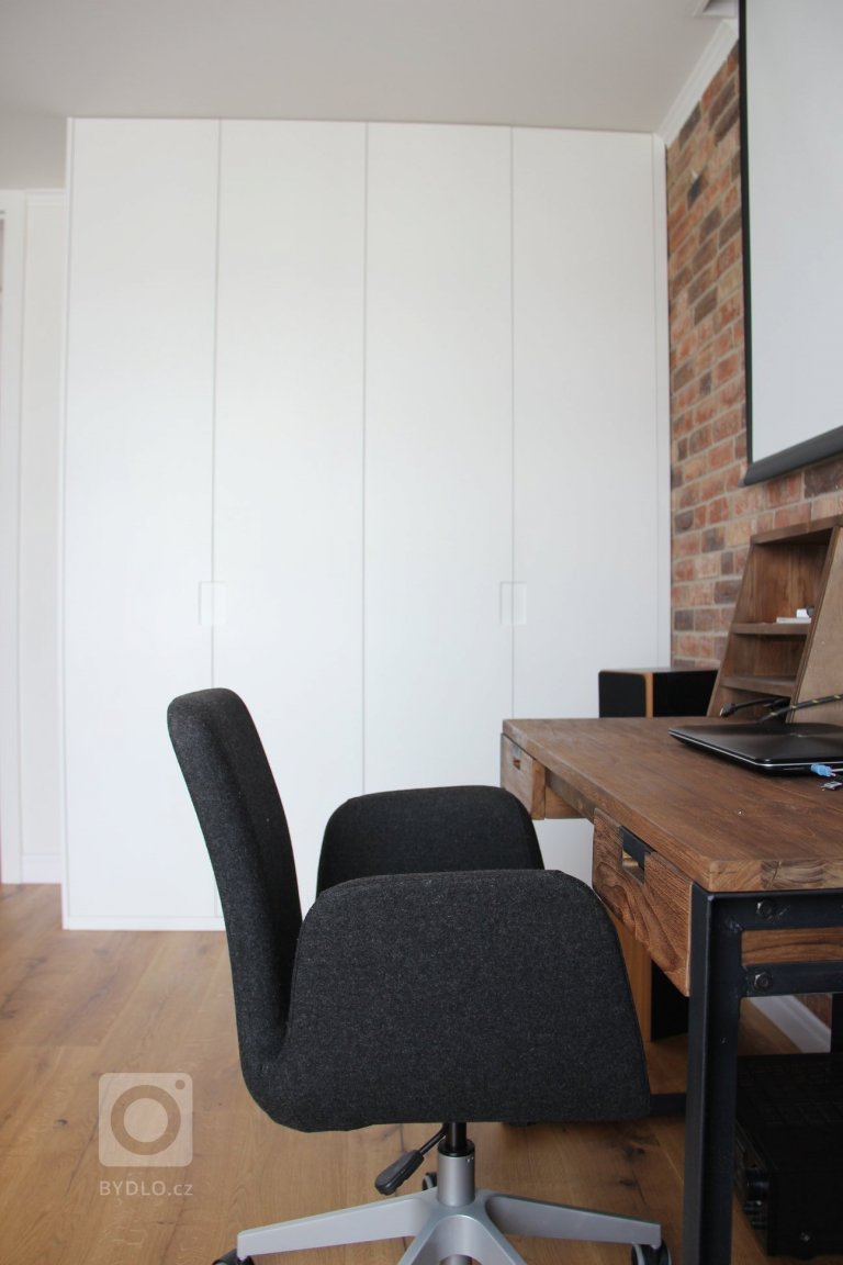 add picture to album