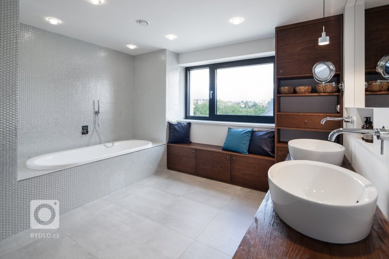 add picture to album