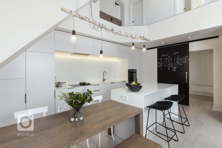 add picture to album