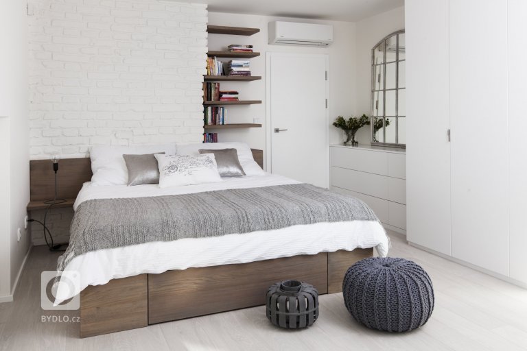 add picture to album