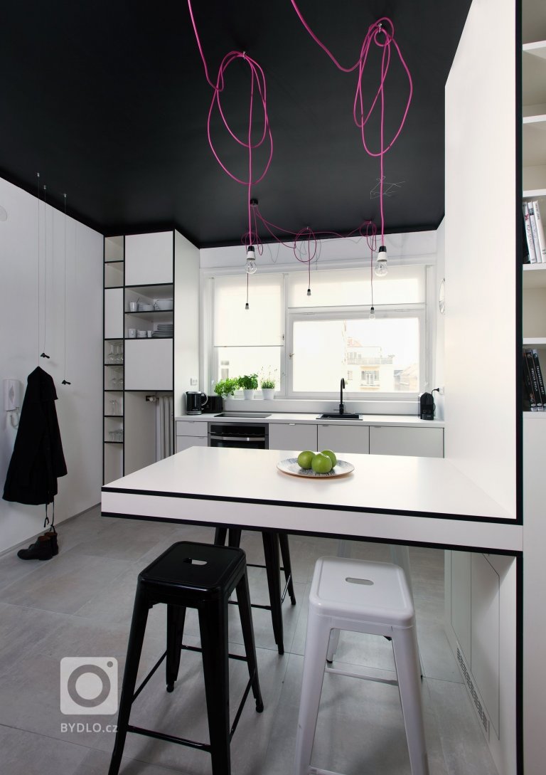 add picture to album