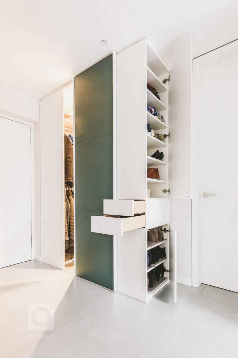 add picture to album