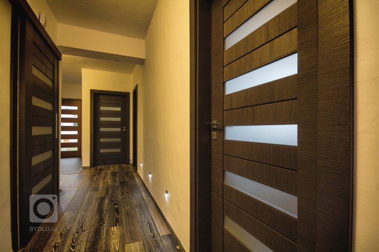 add picture to album