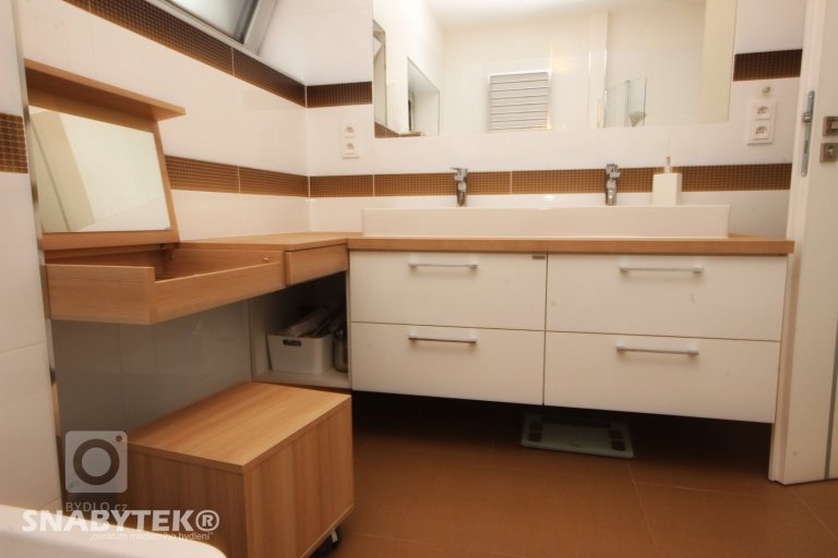 add picture to album