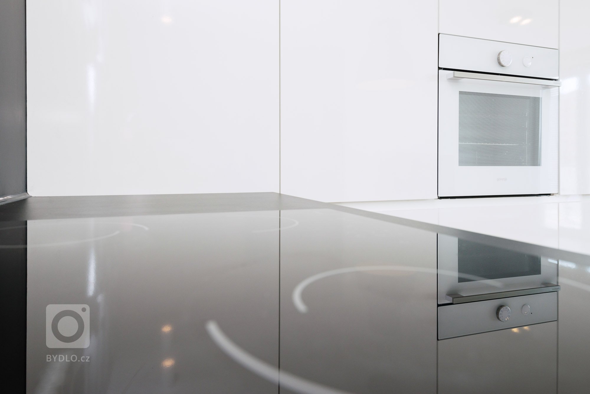 Krásny a&nbsp;štýlový byt v&nbsp;novostavbe, ktorý zodpovedá povahe majiteľa a aktuálnym trendom v interiéri. Využitá nápaditosť v&nbsp;štýle filmového ducha …