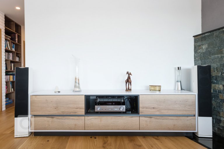 add picture to album