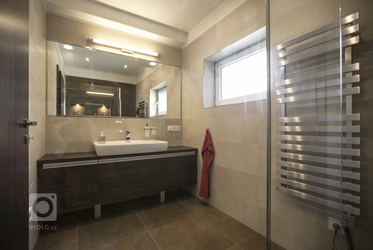 add picture to album