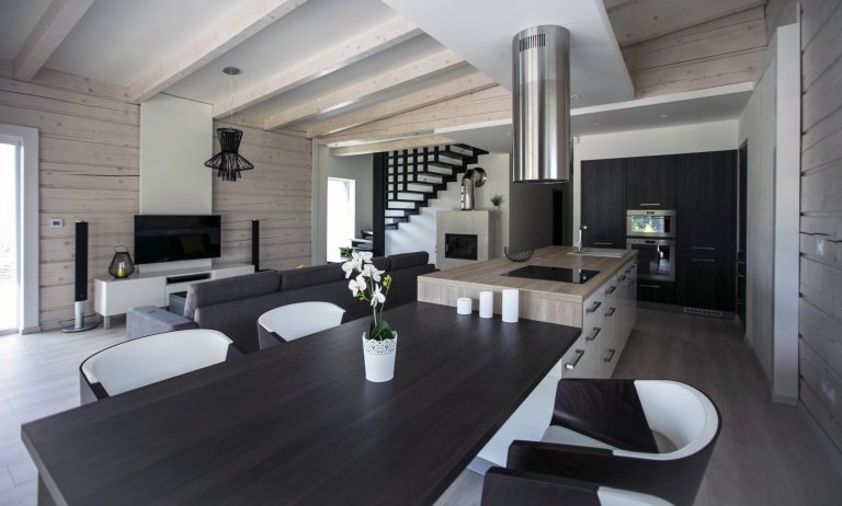 Roubenka je pro mnohé synonymem starodávného bydlení se vším, co k tomu patří. Snad každému se vybaví vůně přírodního dřeva, nábytek ze stejného materiálu a…