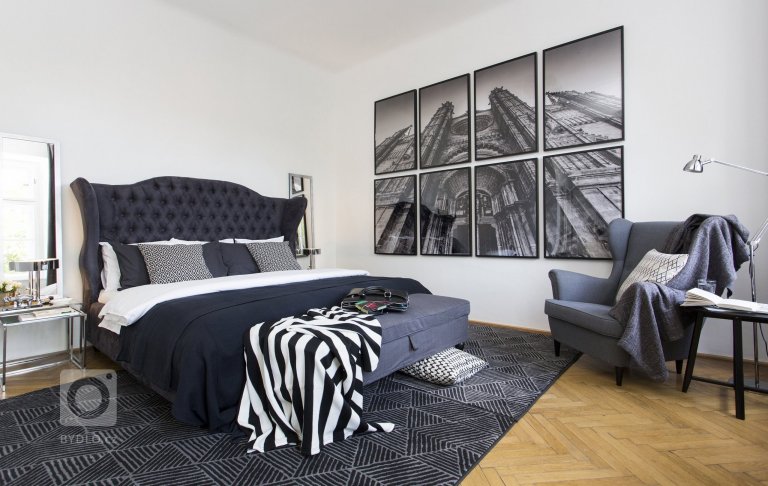 add picture to album