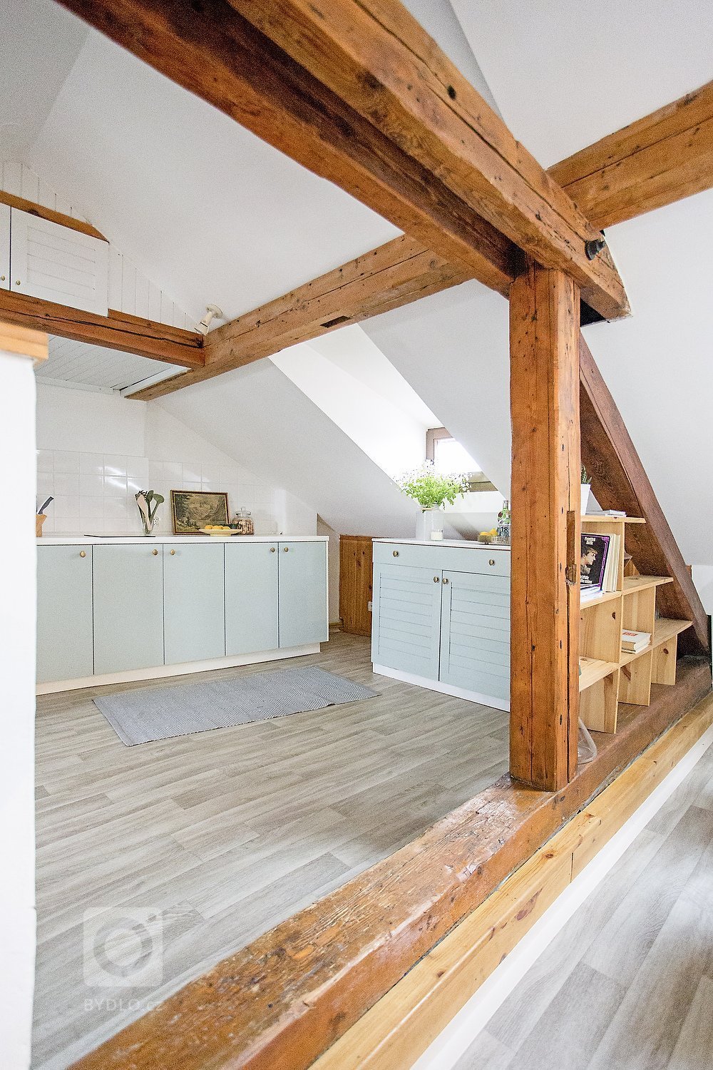 This small attic loft is located in the historical part of Prague, at the feet of the Castle and just a short walk from Charles Bridge.&nbsp;The goal was to…