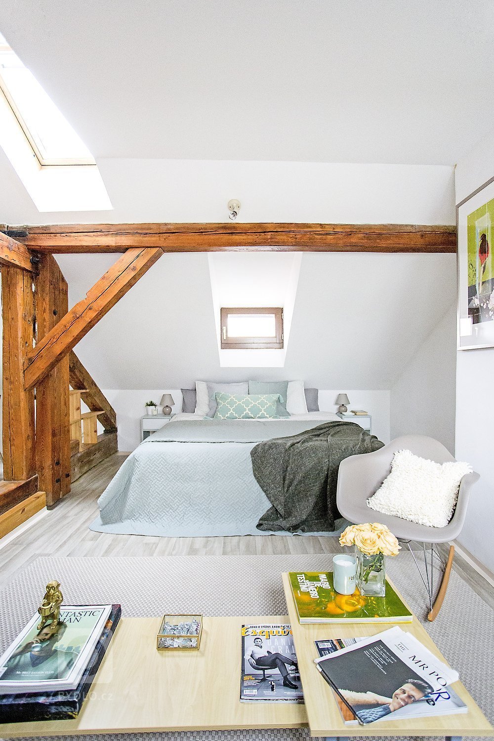 This small attic loft is located in the historical part of Prague, at the feet of the Castle and just a short walk from Charles Bridge.&nbsp;The goal was to…
