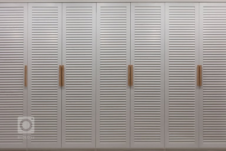 add picture to album