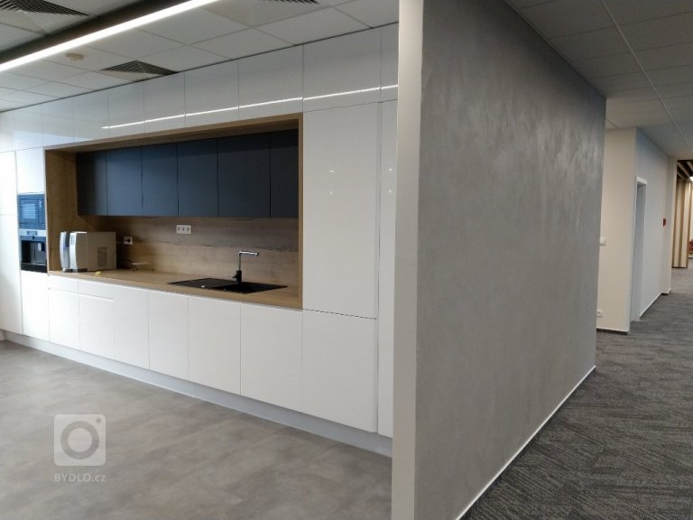 add picture to album