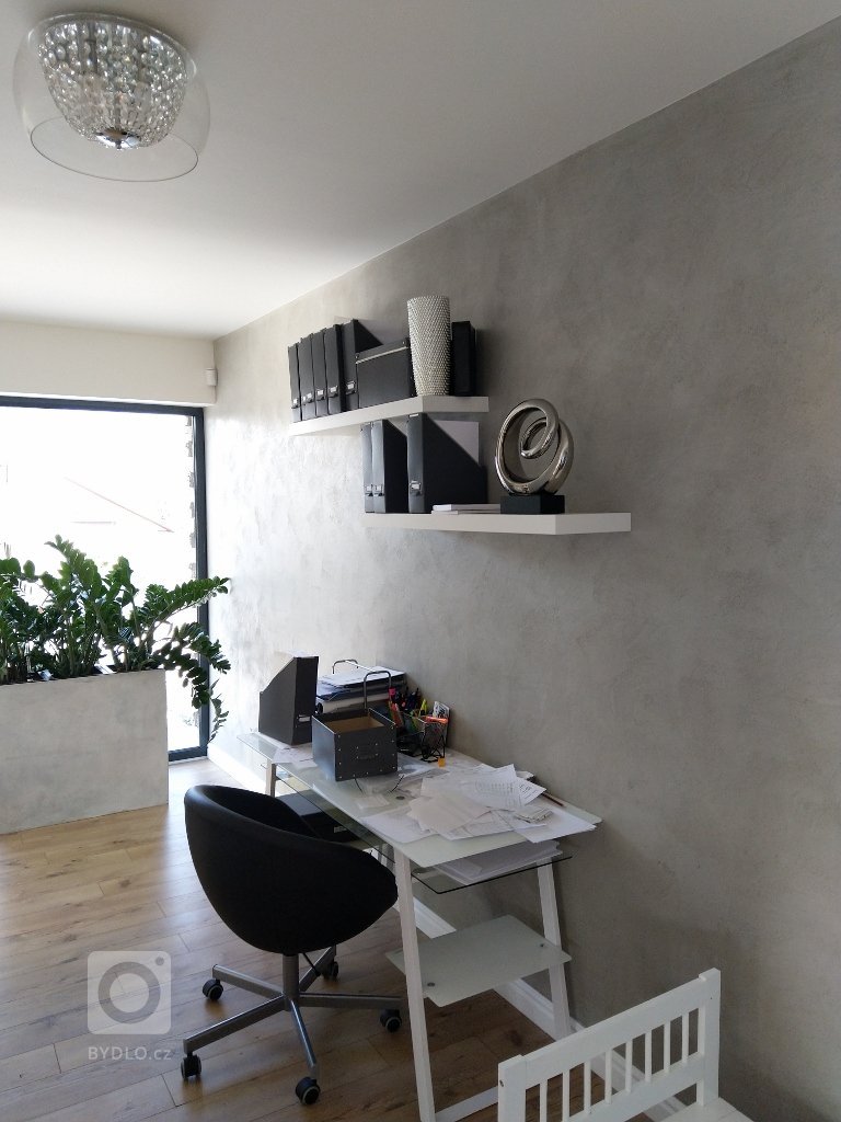 Realizace betonové stěrky v RD nedaleko Hradce Králové. Odstín a design stěrky na míru dle přání zákazníka. Realizace probíhala v několika etapách s ohledem na…