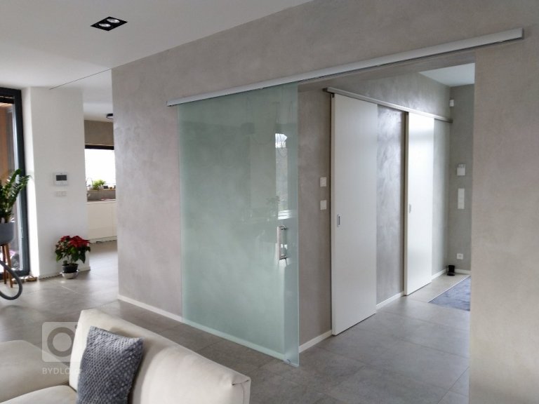 add picture to album