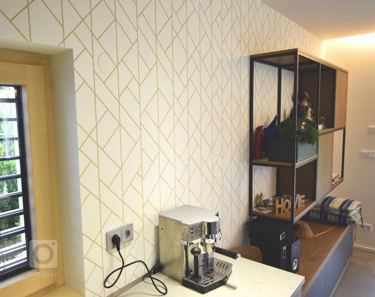 add picture to album