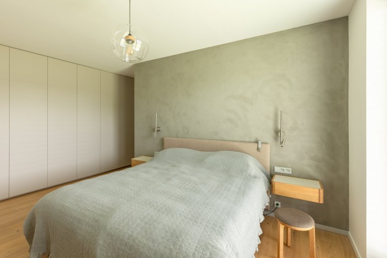 Společnost&nbsp;Staon.cz&nbsp;se podílela na realizaci projektu v rodinném domě v malebných Horních Počernicích. V tomto projektu byla aplikována dekorativní…