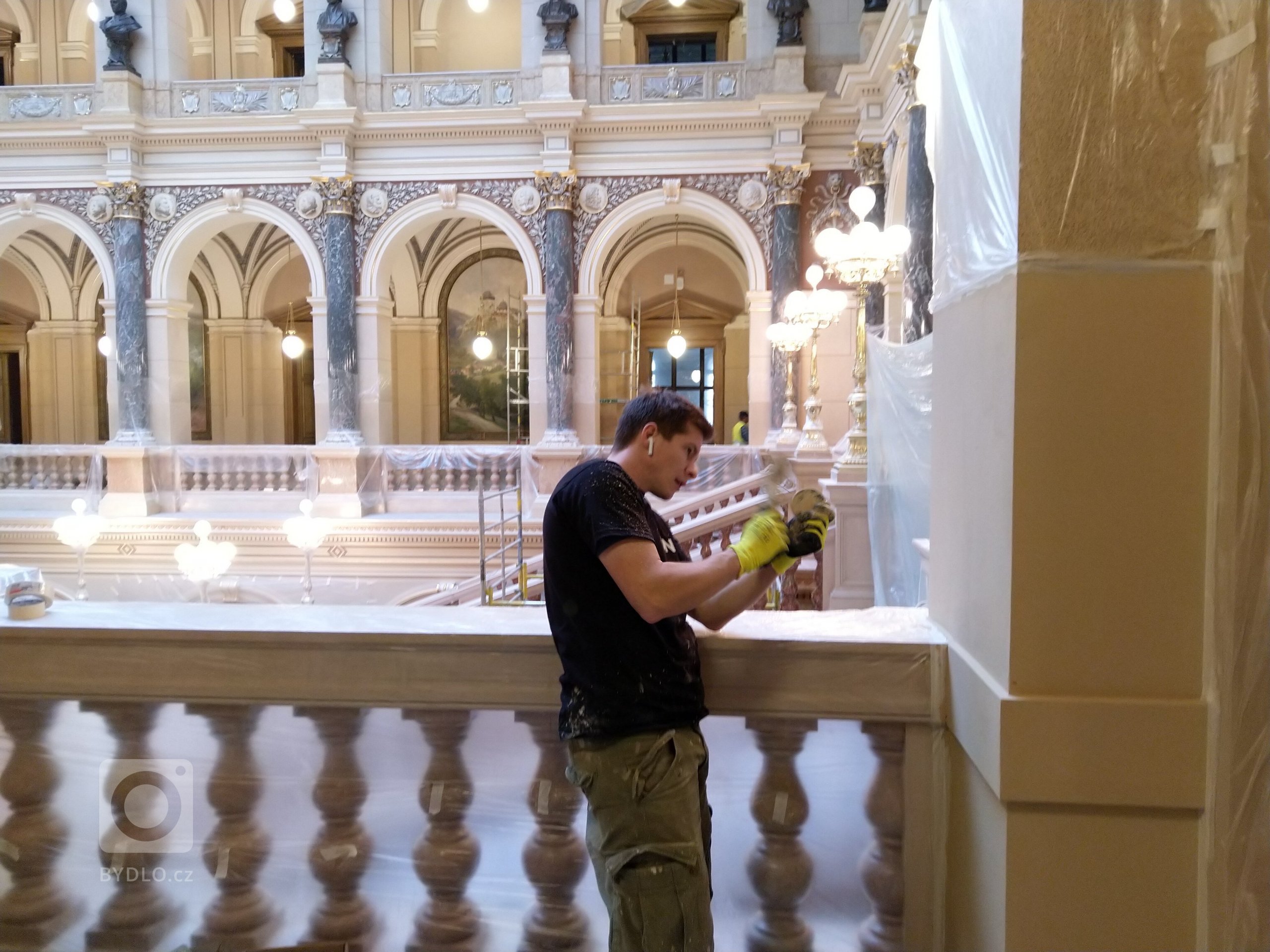 Komplexní malířské a uměleckořemeslné práce v Národním Muzeu Praha&nbsp;

- Rustikální malby

- Mramorové malby

- Mono malby&nbsp;

- Zlacení

-…