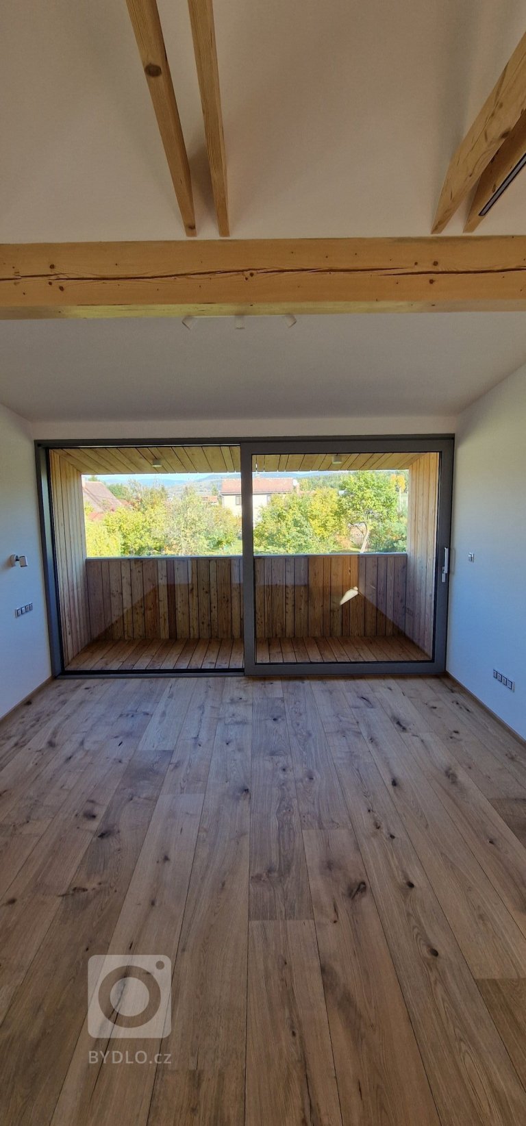 add picture to album