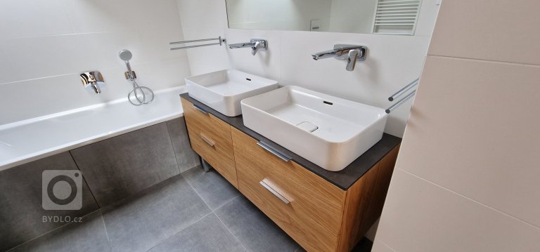 add picture to album