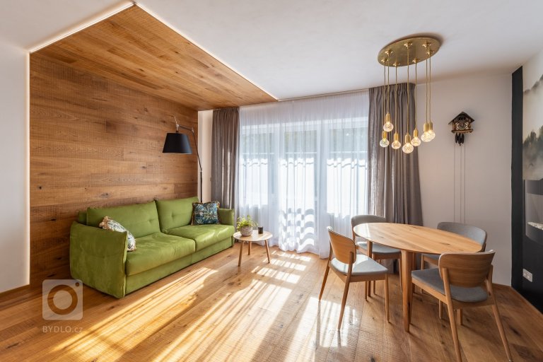 add picture to album