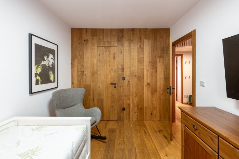 add picture to album