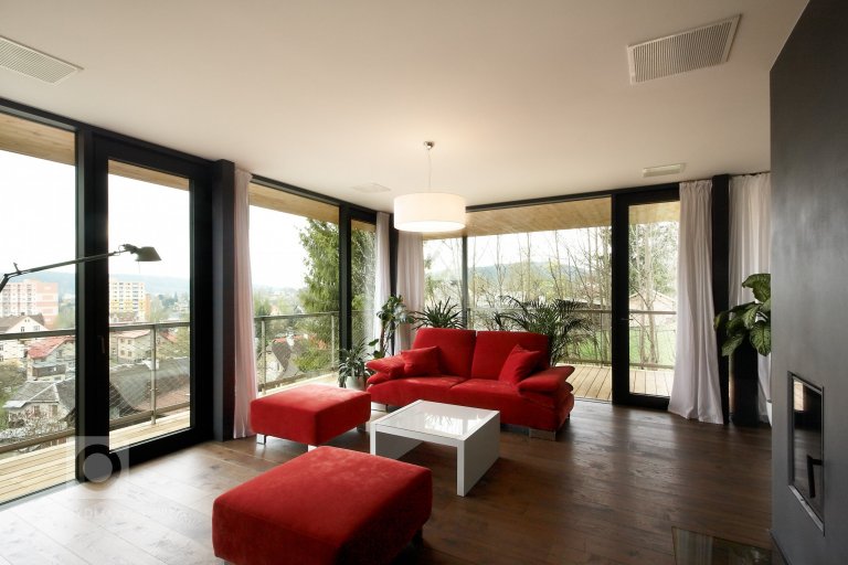 add picture to album