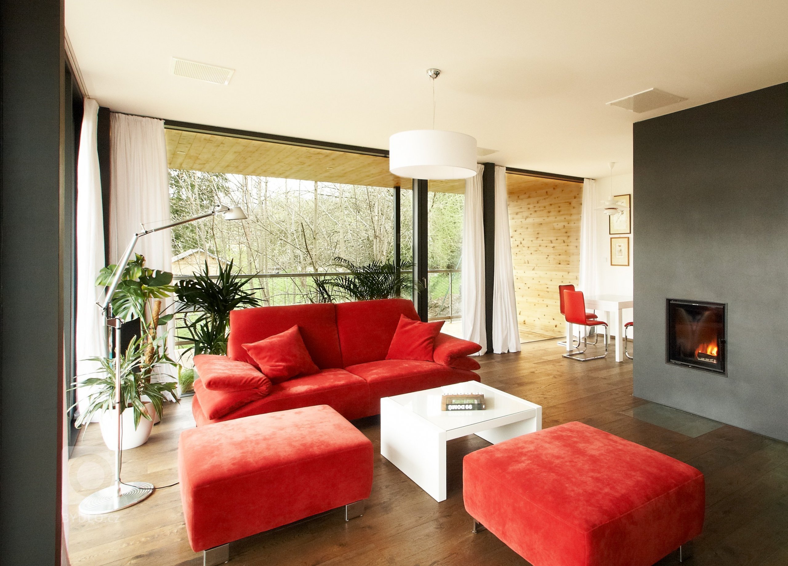 Krásný výhled, přitom nedaleko centra města v&nbsp;klidné residenční čtvrti; na první pohled ideální pozemek, a přesto prázdný. I přes nízkou cenu odrazoval…