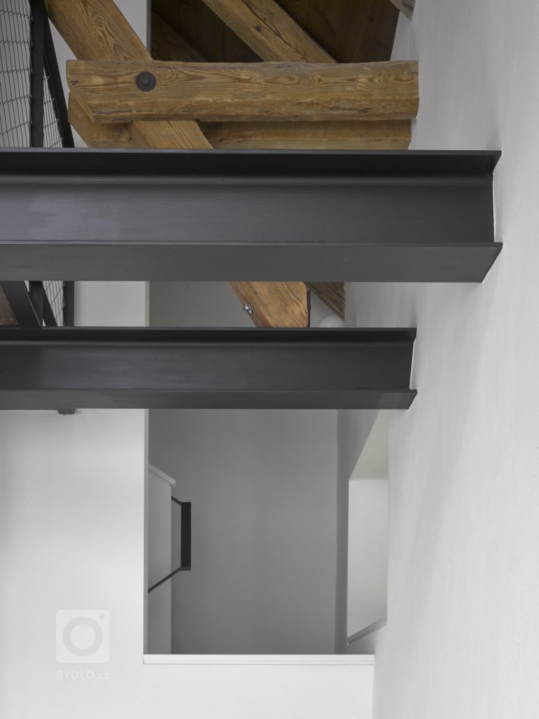 add picture to album