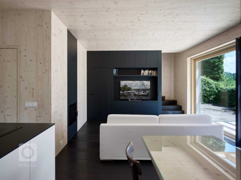 add picture to album