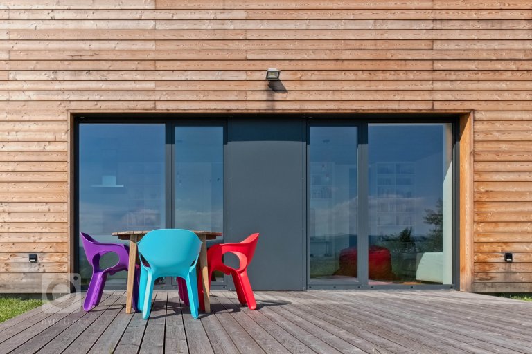 add picture to album