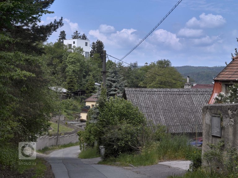 add picture to album