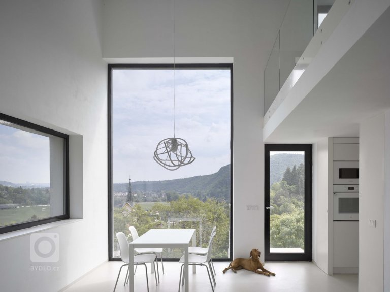 add picture to album