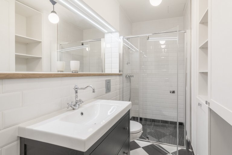 Rekonstrukce starého činžovního domu od PSN a stavební úpravy bytové jednotky včetně návrhu interiéru. Byt slouží jako investice pro krátkodobé pronájmy.…